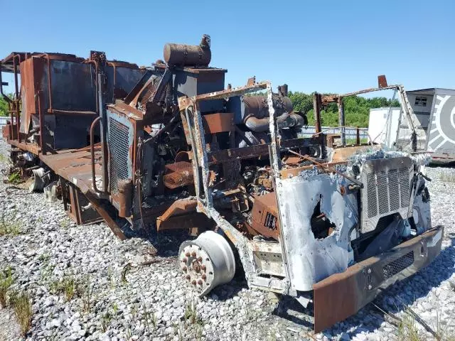 2019 Peterbilt 520