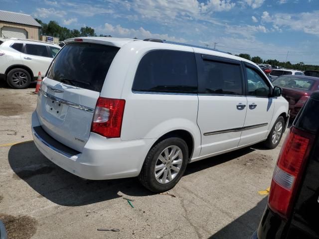 2016 Chrysler Town & Country Limited Platinum