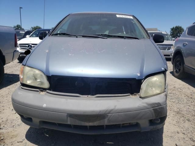 2002 Toyota Sienna LE