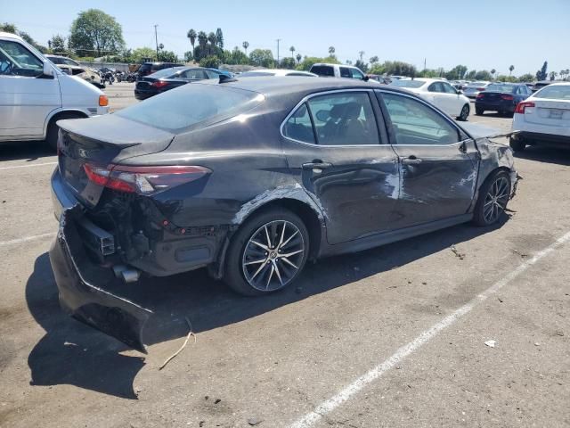 2022 Toyota Camry SE