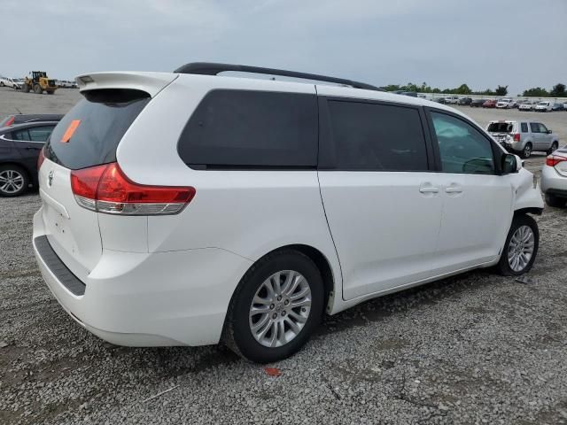 2013 Toyota Sienna XLE