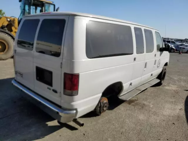 2013 Ford Econoline E350 Super Duty Wagon