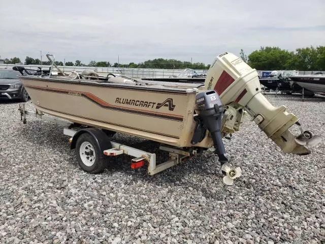 1987 Alumacraft Boat