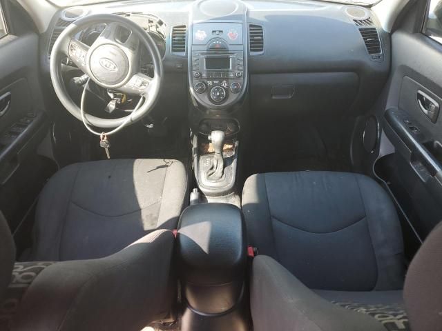 2011 KIA Soul +