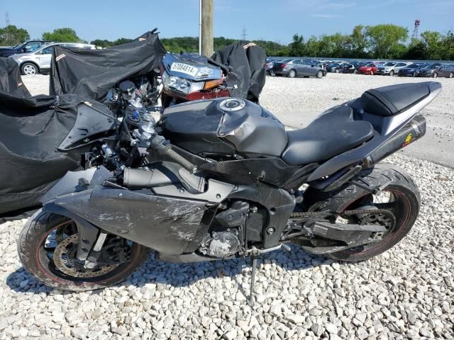 2013 Yamaha YZFR1