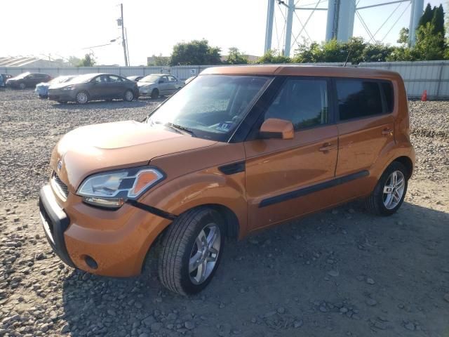 2011 KIA Soul +