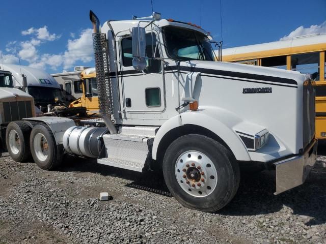 2016 Kenworth Construction T800