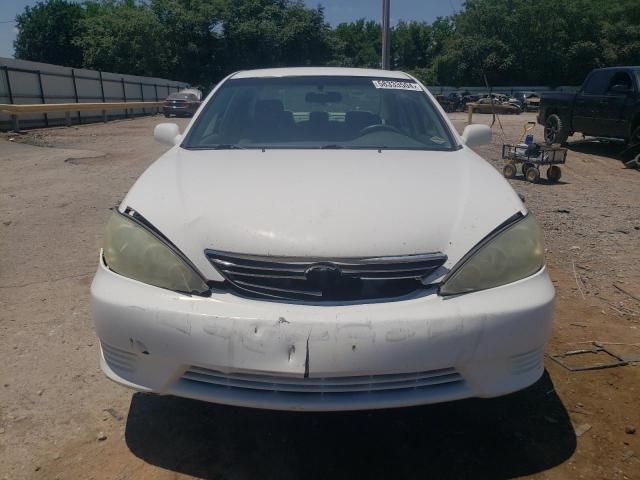 2005 Toyota Camry LE