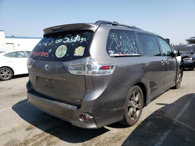 2015 Toyota Sienna Sport