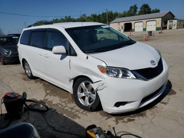 2013 Toyota Sienna LE