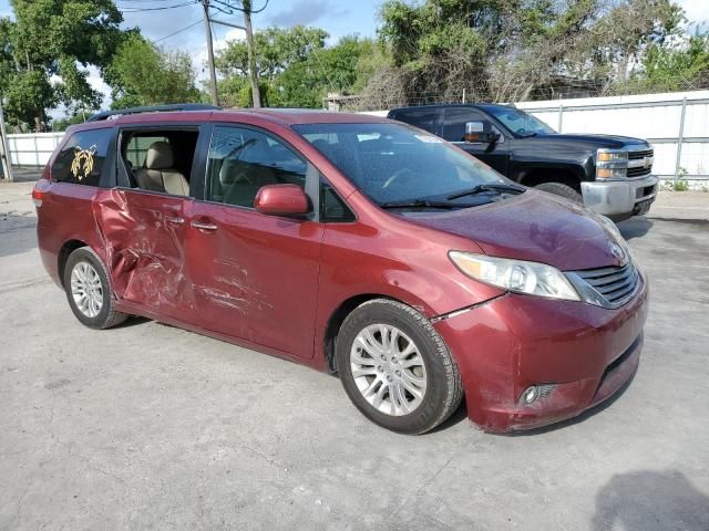 2011 Toyota Sienna XLE