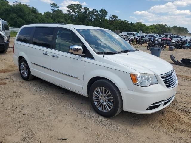 2013 Chrysler Town & Country Touring L