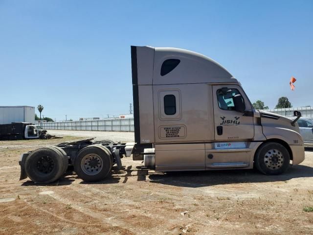 2019 Freightliner Cascadia 126