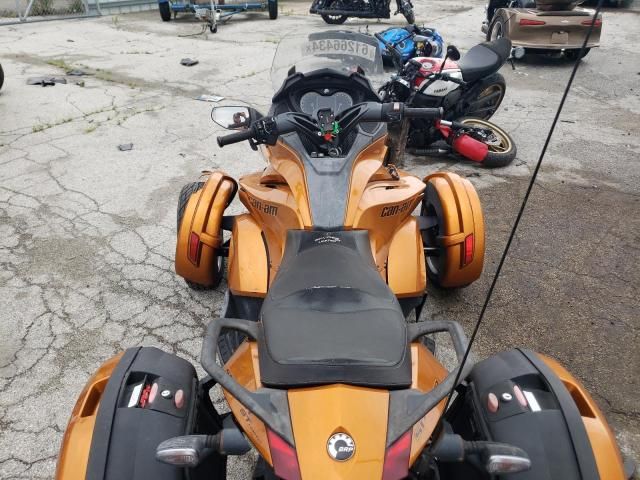 2014 Can-Am Spyder Roadster ST