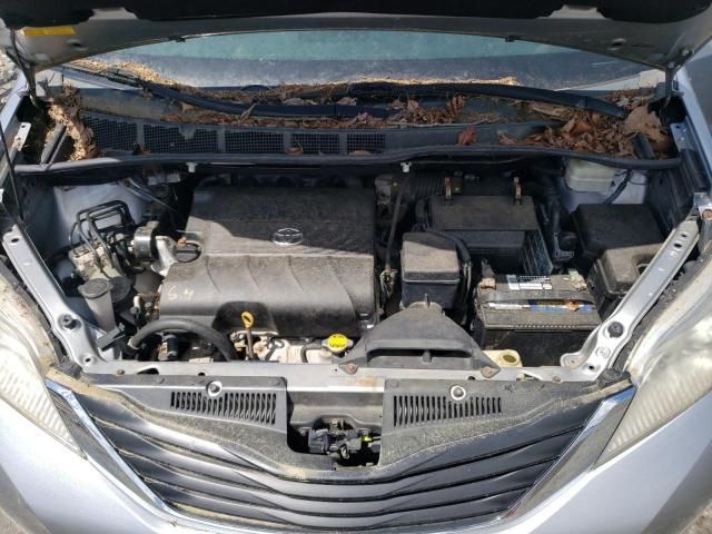 2011 Toyota Sienna LE