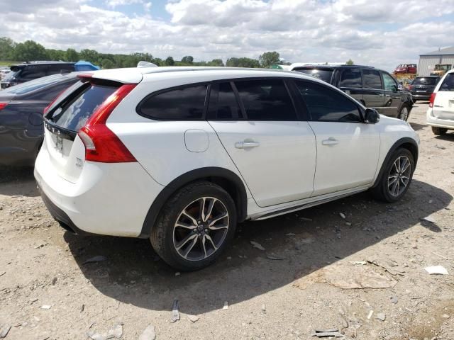 2015 Volvo V60 Cross Country Premier