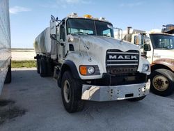 Vehiculos salvage en venta de Copart West Palm Beach, FL: 2005 Mack 700 CV700