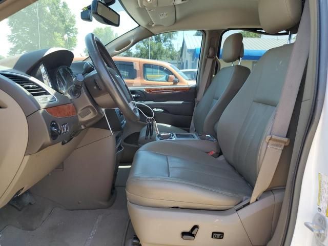 2015 Chrysler Town & Country Touring L