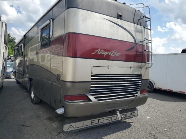 1999 Freightliner Chassis X Line Motor Home