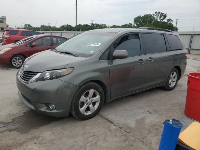 2011 Toyota Sienna LE