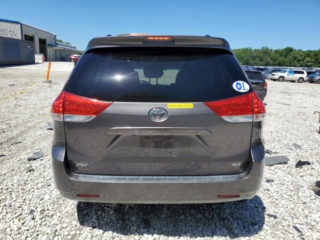 2012 Toyota Sienna XLE