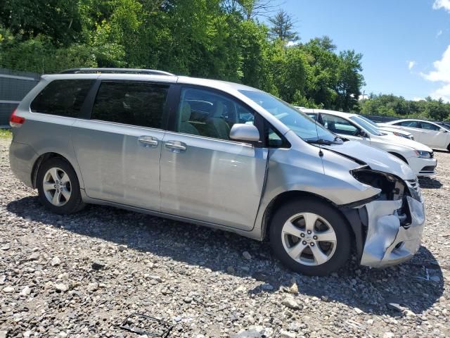 2014 Toyota Sienna LE