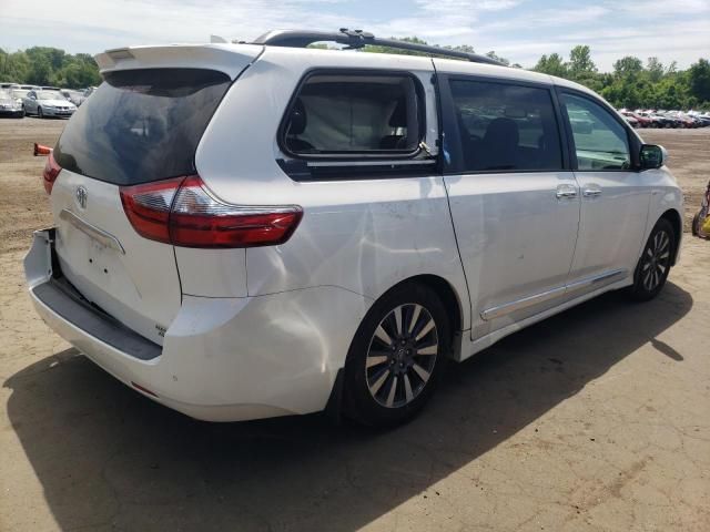 2020 Toyota Sienna XLE