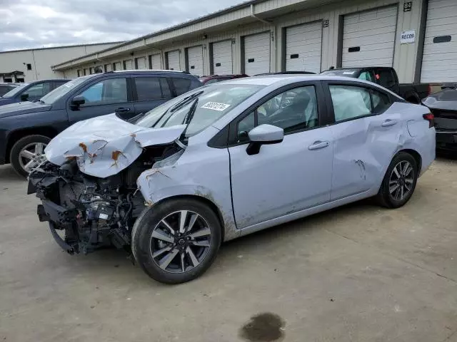 2023 Nissan Versa SV