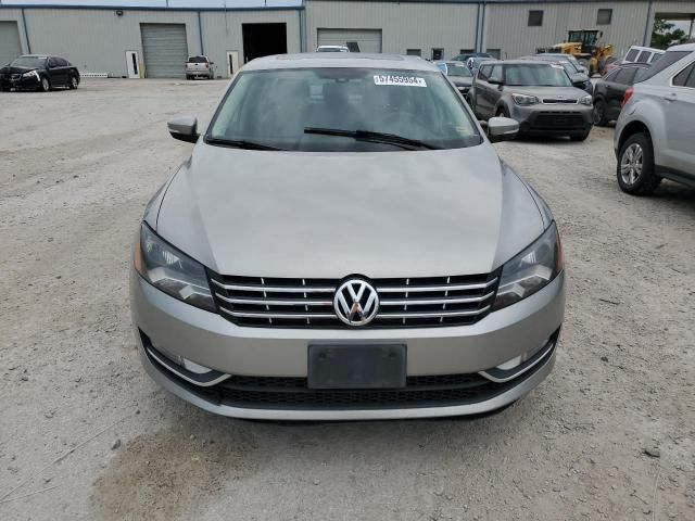 2013 Volkswagen Passat SE