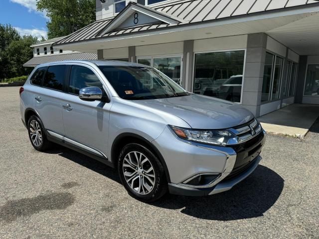 2017 Mitsubishi Outlander SE