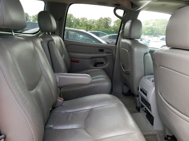 2004 Chevrolet Suburban C1500