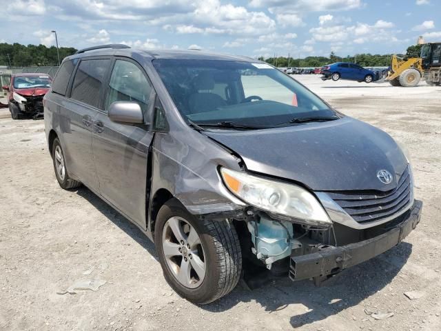 2015 Toyota Sienna LE