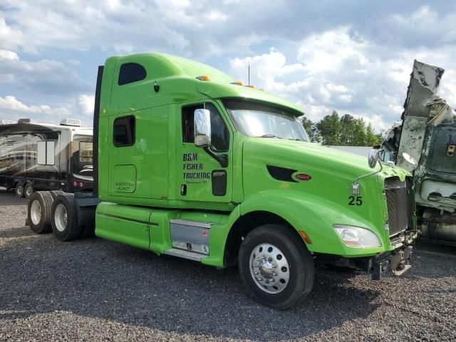 2015 Peterbilt 587