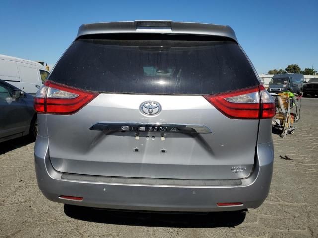 2018 Toyota Sienna XLE