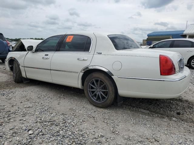 2006 Lincoln Town Car Signature Limited