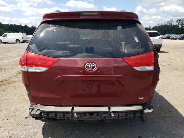 2014 Toyota Sienna LE