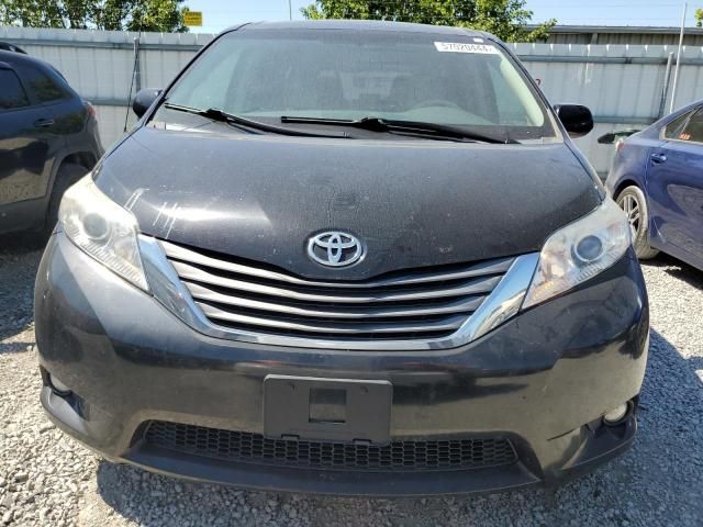 2014 Toyota Sienna XLE