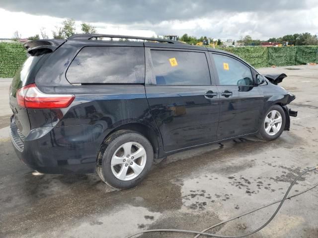 2015 Toyota Sienna LE