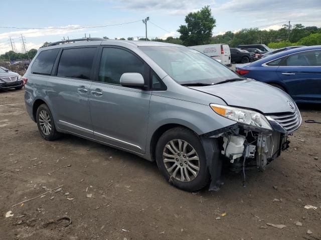 2015 Toyota Sienna XLE