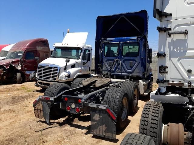 2017 Freightliner Cascadia 113