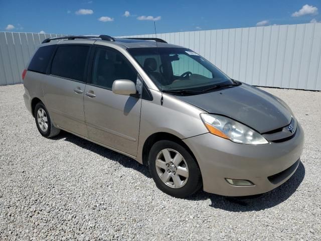 2009 Toyota Sienna XLE