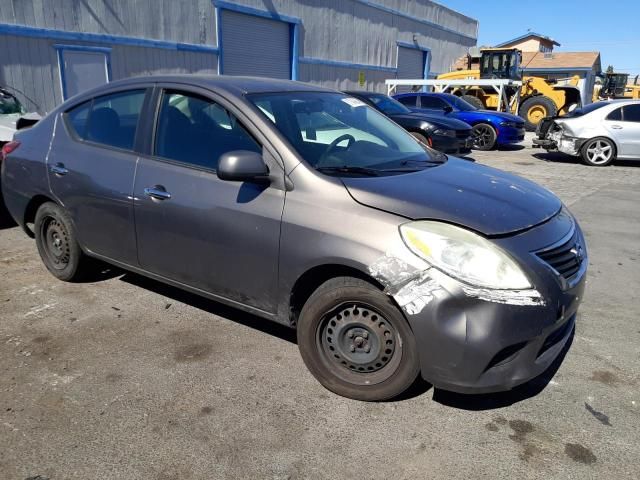 2013 Nissan Versa S