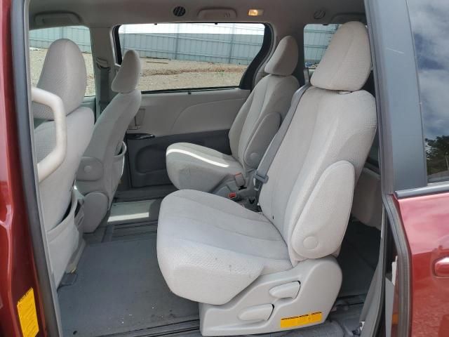 2012 Toyota Sienna LE