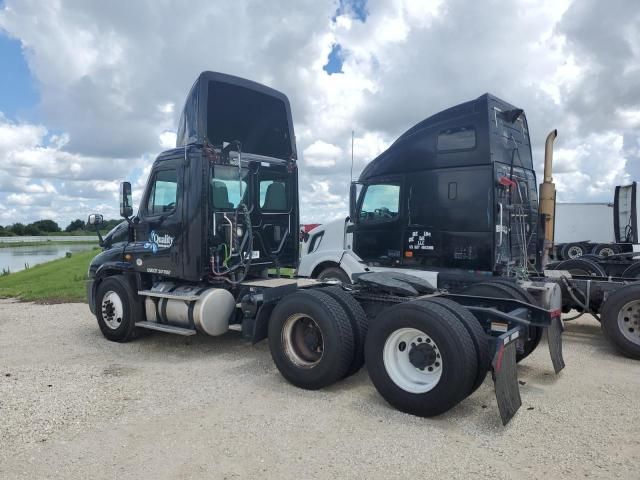 2017 Freightliner Cascadia 125