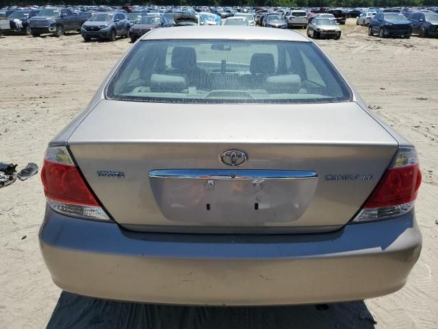 2005 Toyota Camry LE