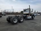 2010 Peterbilt 384