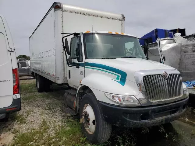 2003 International 4000 4300