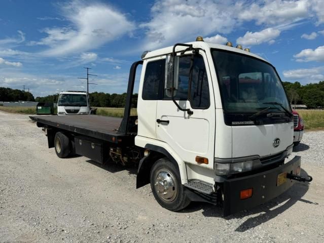 2000 Nissan Diesel UD1800