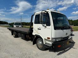 Nissan Diesel Vehiculos salvage en venta: 2000 Nissan Diesel UD1800