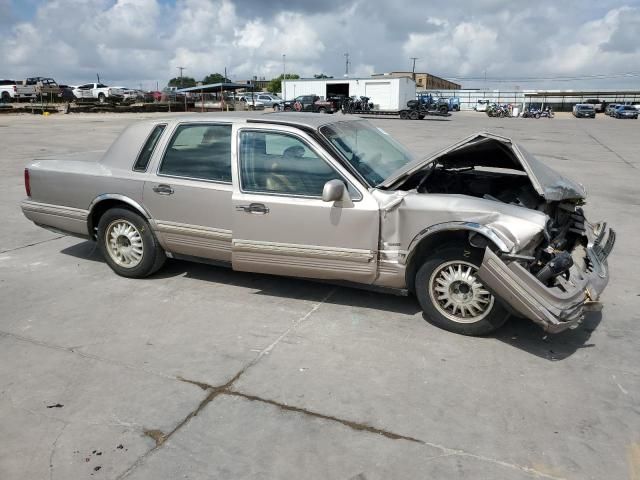 1995 Lincoln Town Car Signature